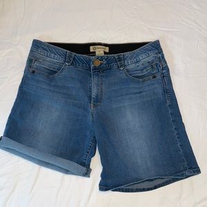 Democracy “Ab” solution Jean Shorts Size 16